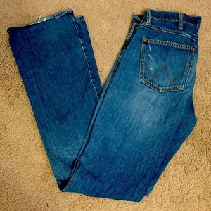 77MWZBB Wrangler Distressed Jeans